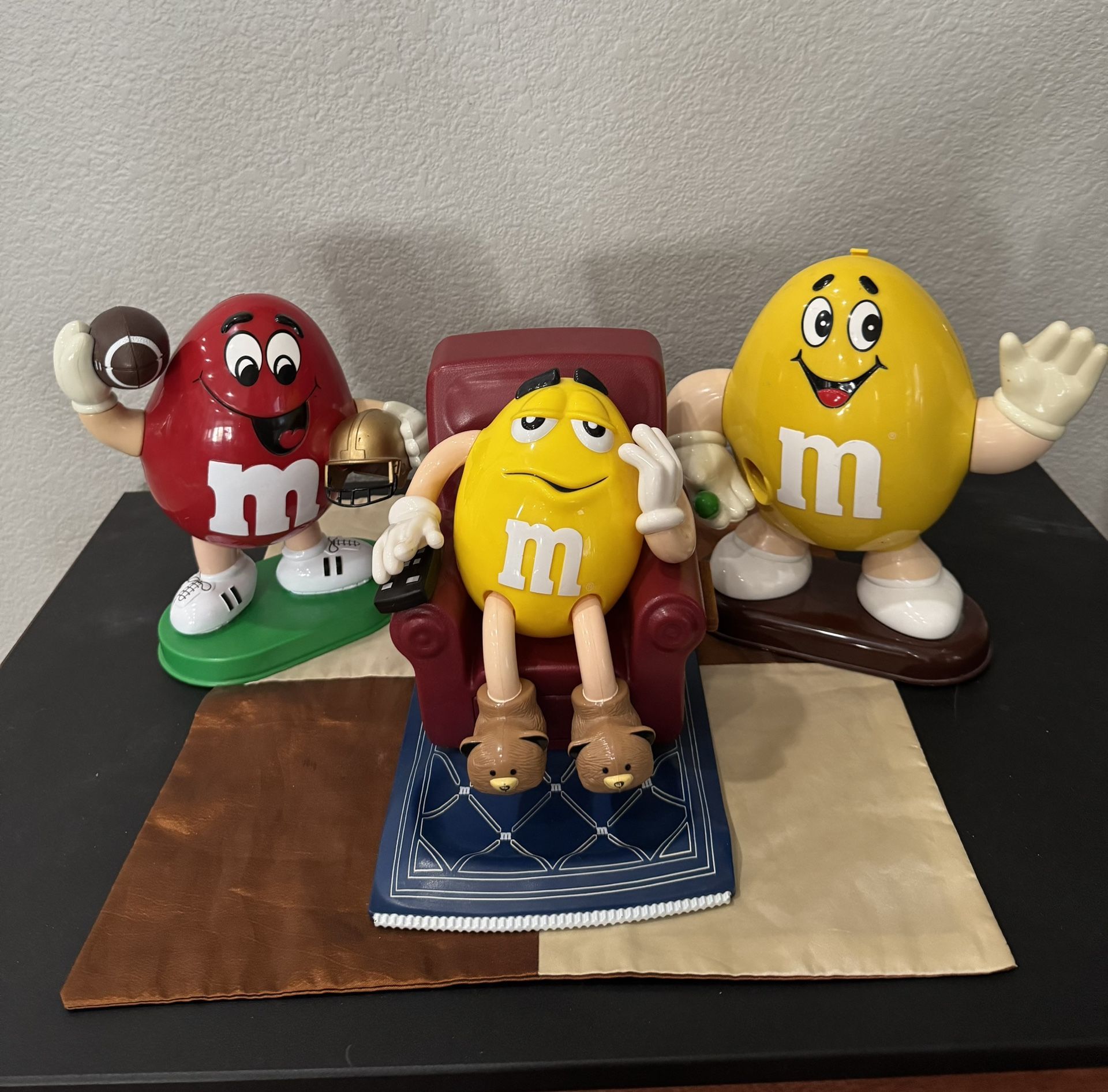 VTG Lot Of 3 M&M Candy Dispensers 1991,1995,1999 Great Cond Or Buy Individually