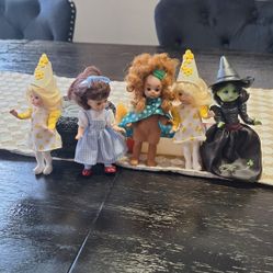 VINTAGE  DOLL WIZARD OF OZ  $50