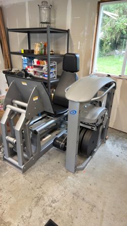 Nautilus One leg press