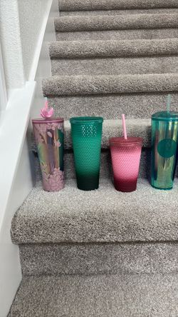 Starbucks cups, size 8 tenis shoes