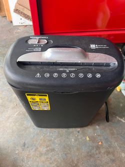 Amazon Basics 8 Sheet Cross Cut Paper and Credit Card Shredder with 4.1 Gallon Bin, Black. Works good. $25 Location: Arlington  Se Habla Español