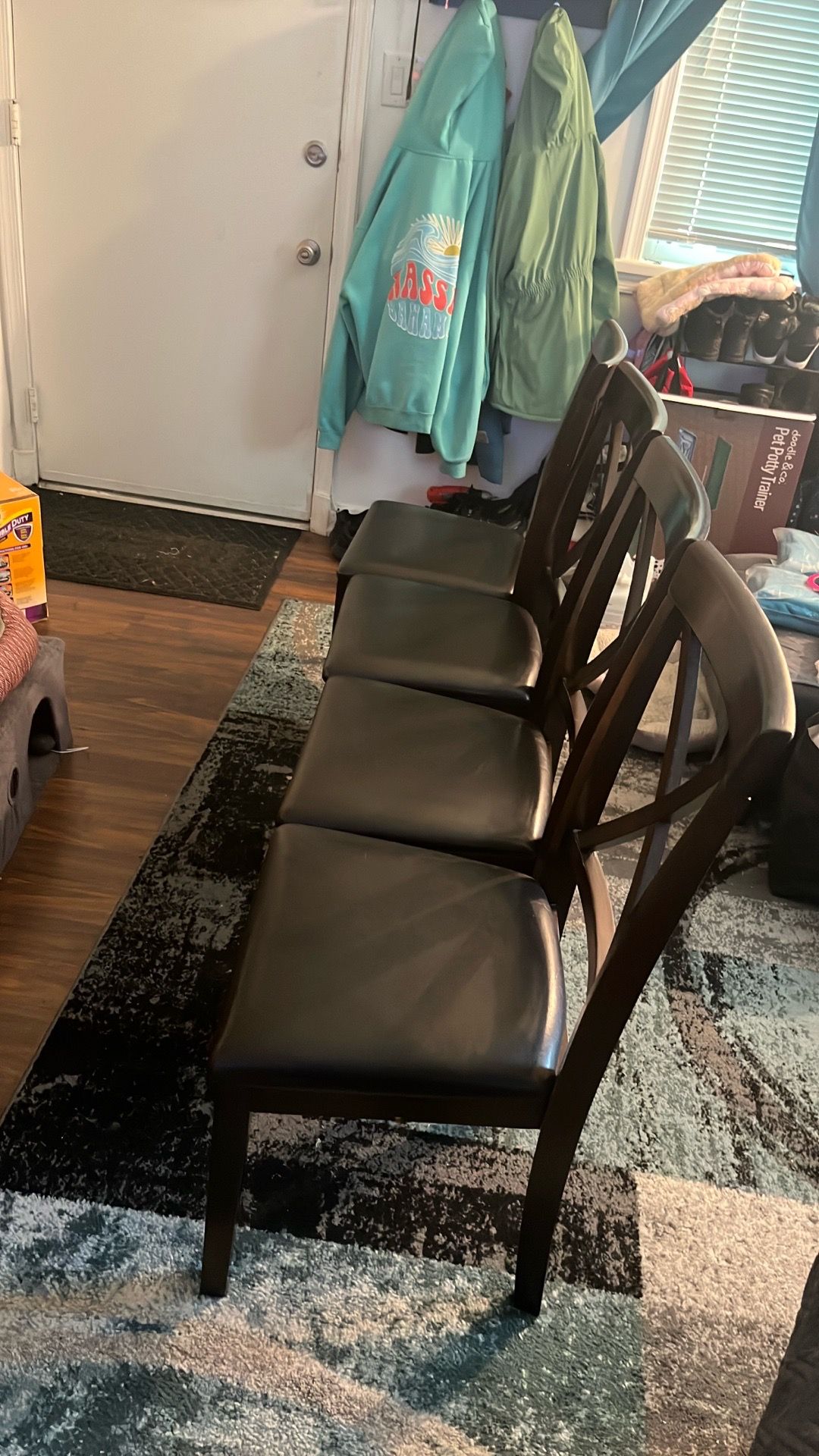Dinning room table and chair set