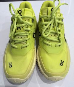 Women’s on running Roger court shoe
