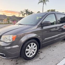 2015 Chrysler Town & Country