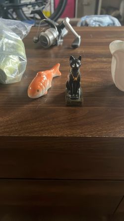 Figurines