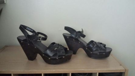 MIA 2 brown leather wedges