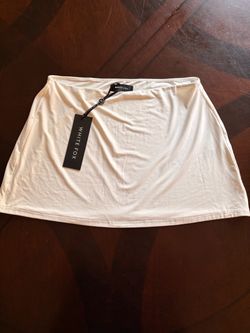 White Fox Womens Size L NWT Over And Over Again Off-White Bodycon Mini Skirt