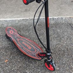 Razor Power Core E90 Electric Scooter 

