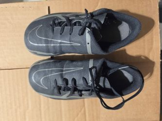 Nike boys shoes