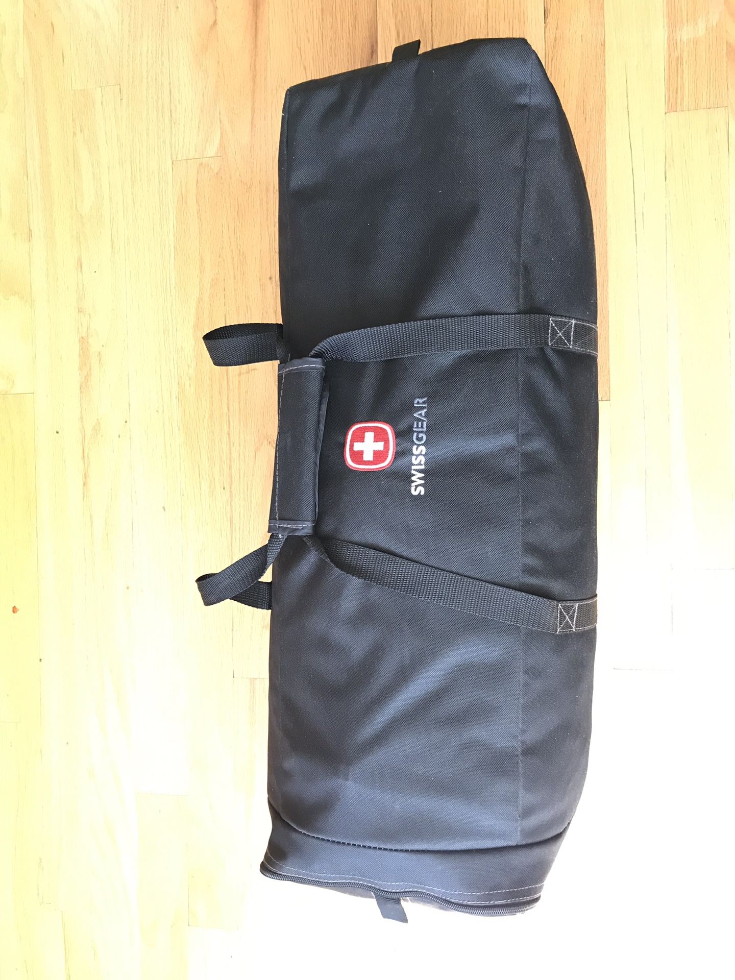 SwissGear 13’ x 13’ camping tent 6-8 person (Model: 36213)