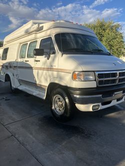 1998 Coach House widebody coachman class B Dodge ram all original