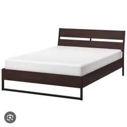 Bed Frame: Queen Size, Brown