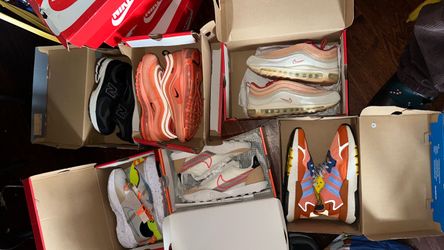 Woman’s sneakers sizes vary best$$$$