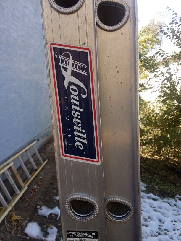 Louisville Type 2 24 Foot Ladder 225 Lb