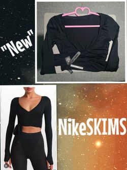 NikeSKIMS Stretch Knit Women's Long-Sleeve Wrap Top