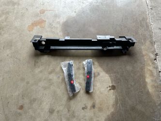 Nissan rogue bracket 14-20 ( new car parts )