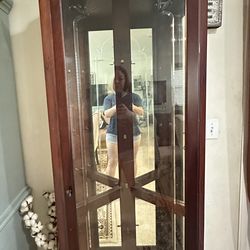 Beautiful Pulaski corner wood/glass cabinet