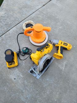 Dewalt 3 piece set. Dead battery