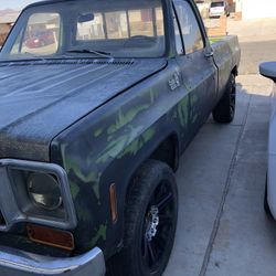 1976 Chevrolet Pickup. Make An Offer 