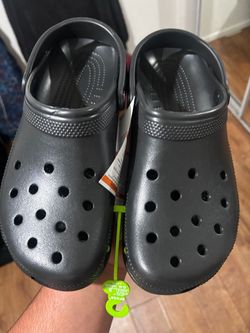 Black crocs men size 10