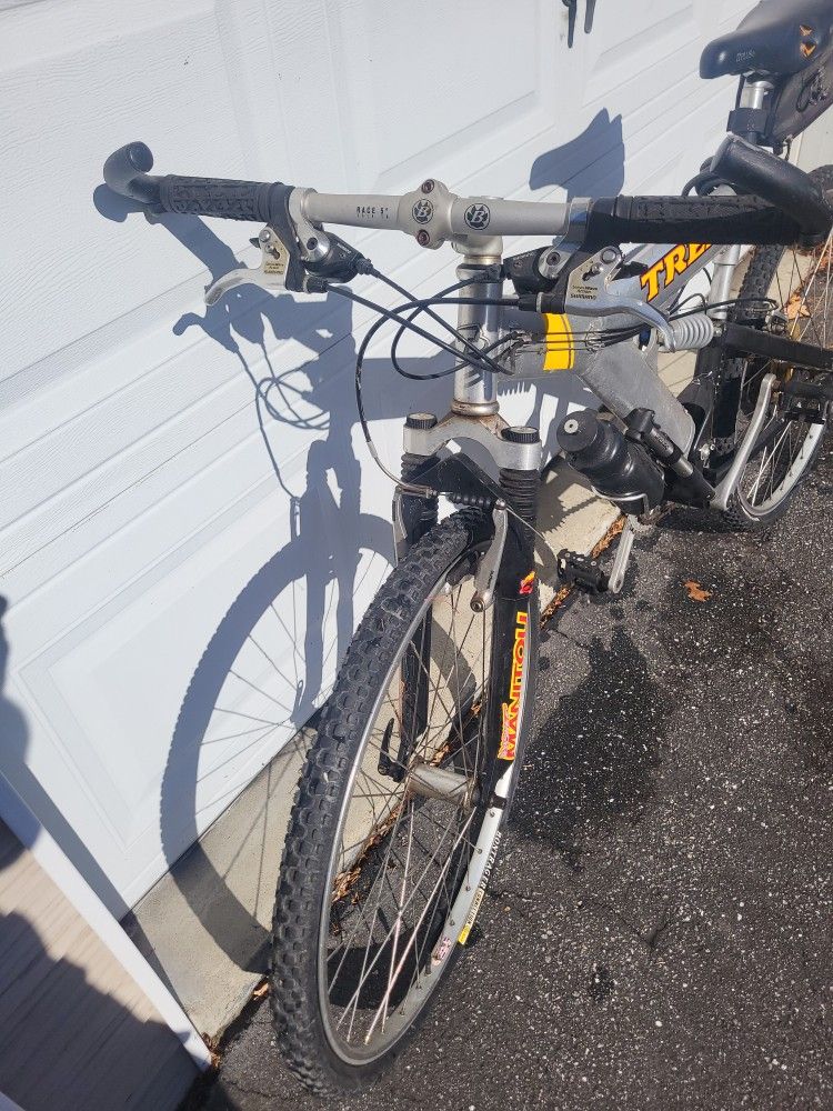 Trek Y5 Bicycle