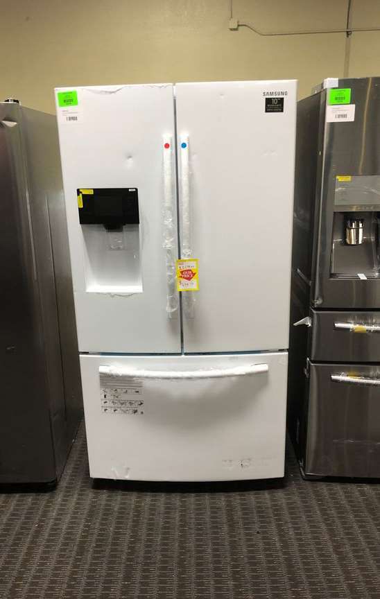 Samsung White French Door Refrigerator (Model:RF263BEAEWW) PZRG1