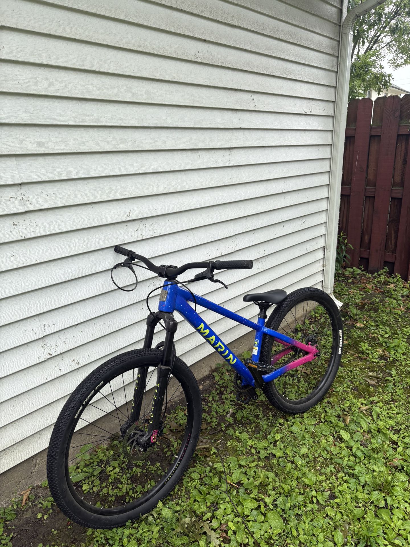 2024 Marin Alcatraz (Blue/Magenta - Long)