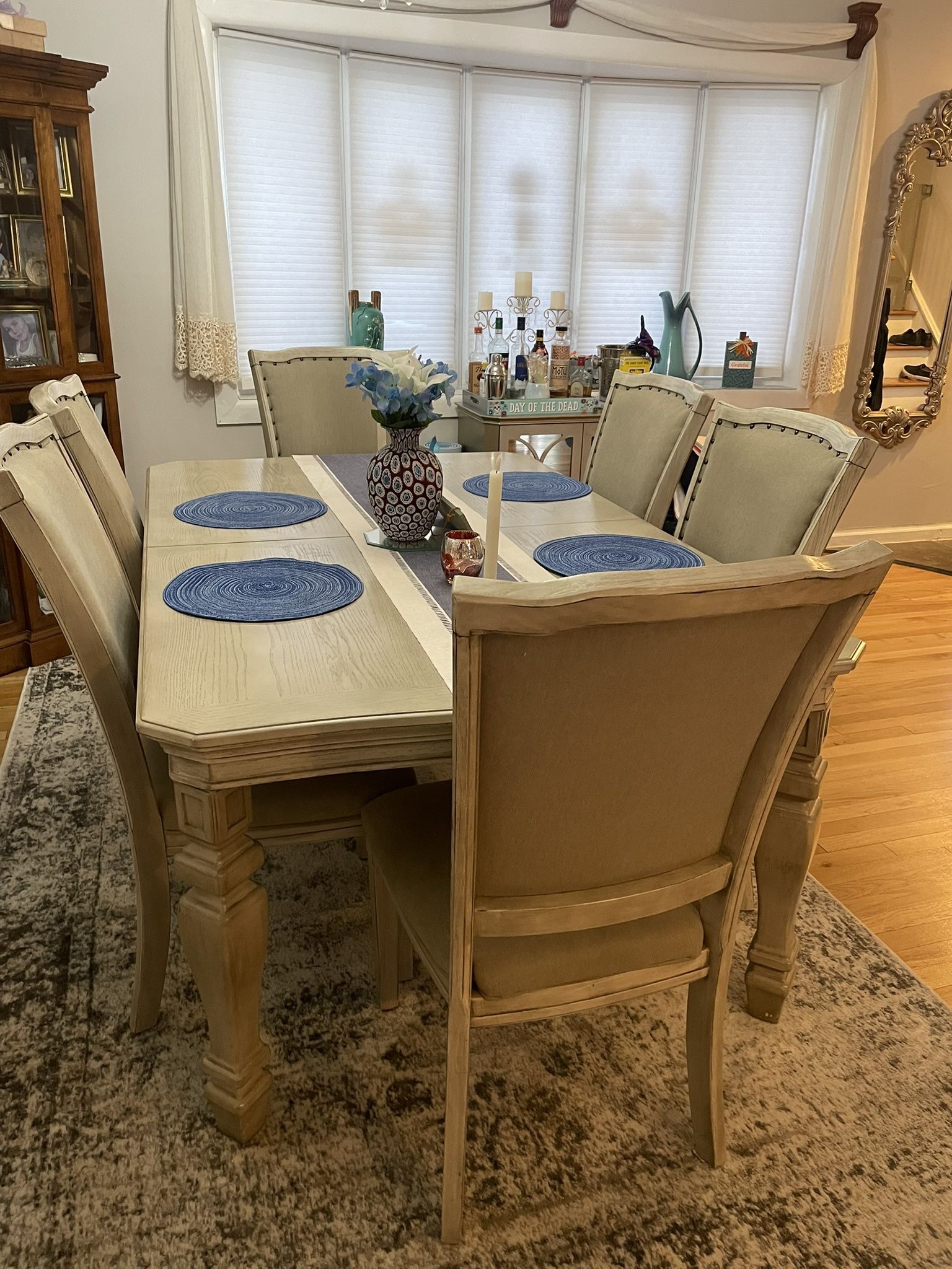 Dining Table And 6 Chairs 
