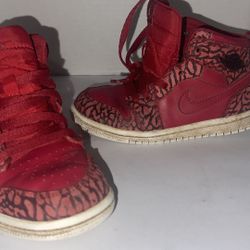 Kids Jordan’s Pre Owned Size 10 Sold Out Seller 