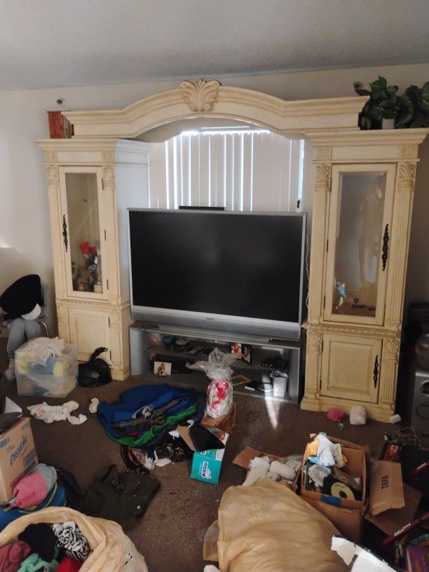 Wall To Wall Unit