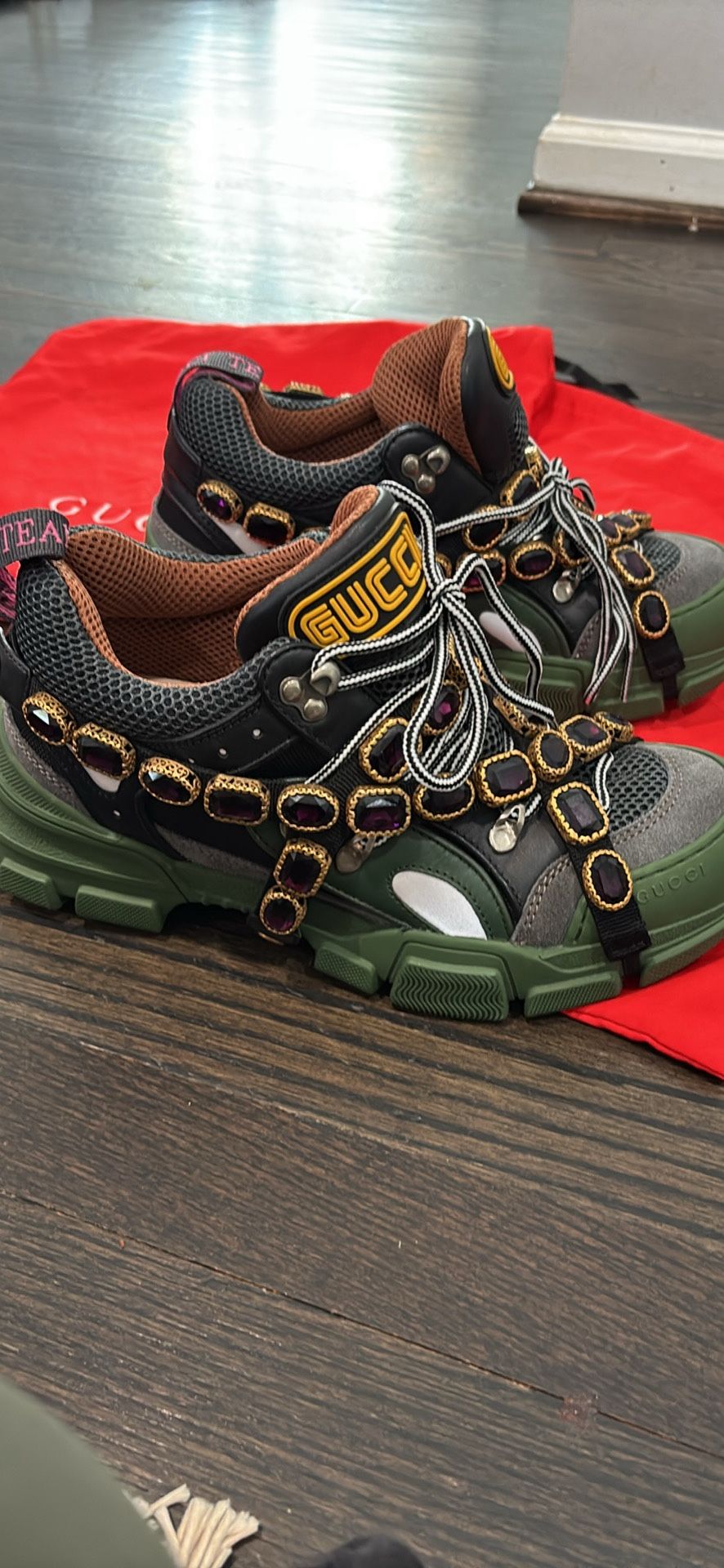 Gucci Flashtrek SEGA Green Removable Crystal 