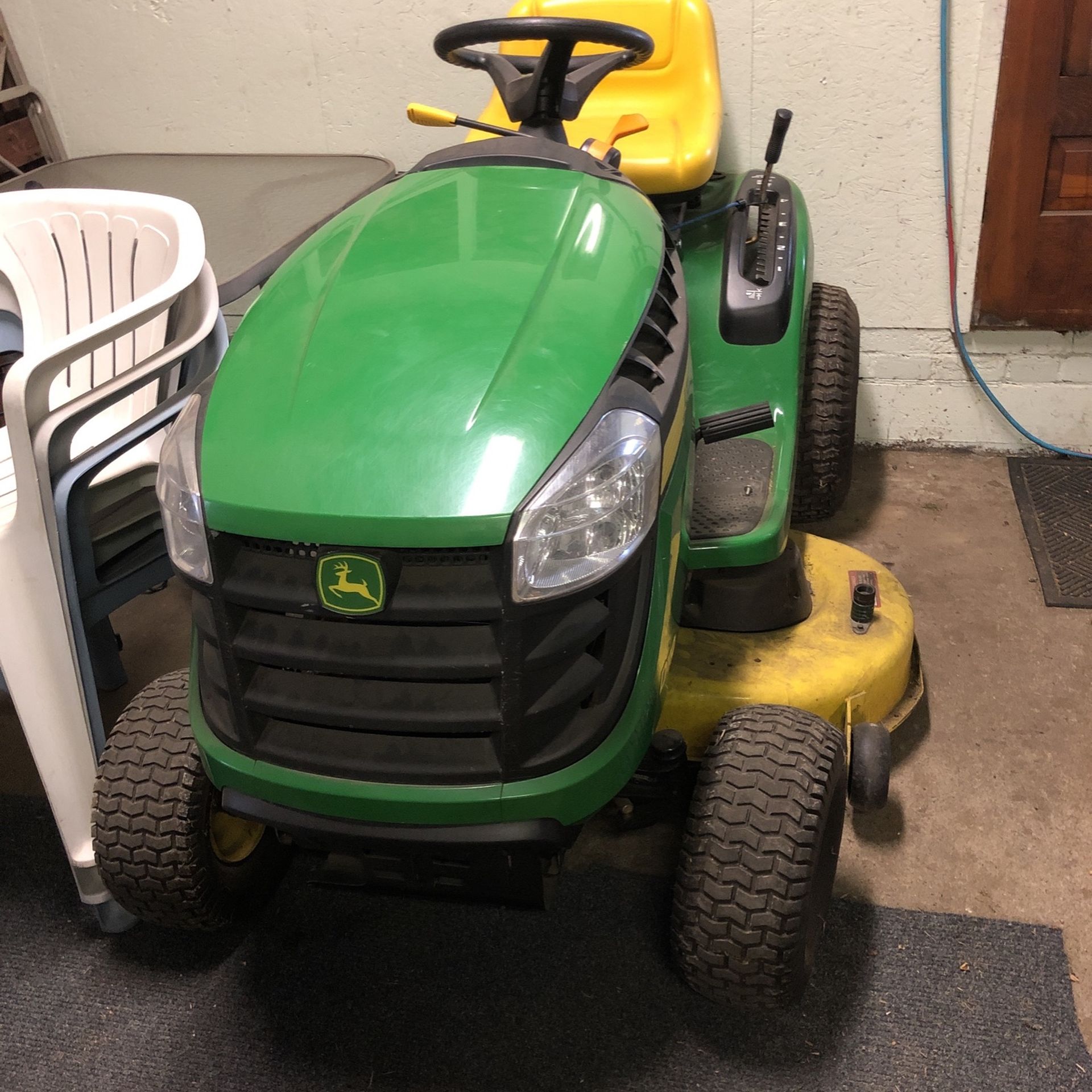 John Deere D110