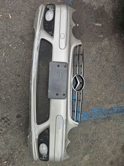 2003.2004.2005.2006 Mercedes-Benz Clk500 front bumper with grills