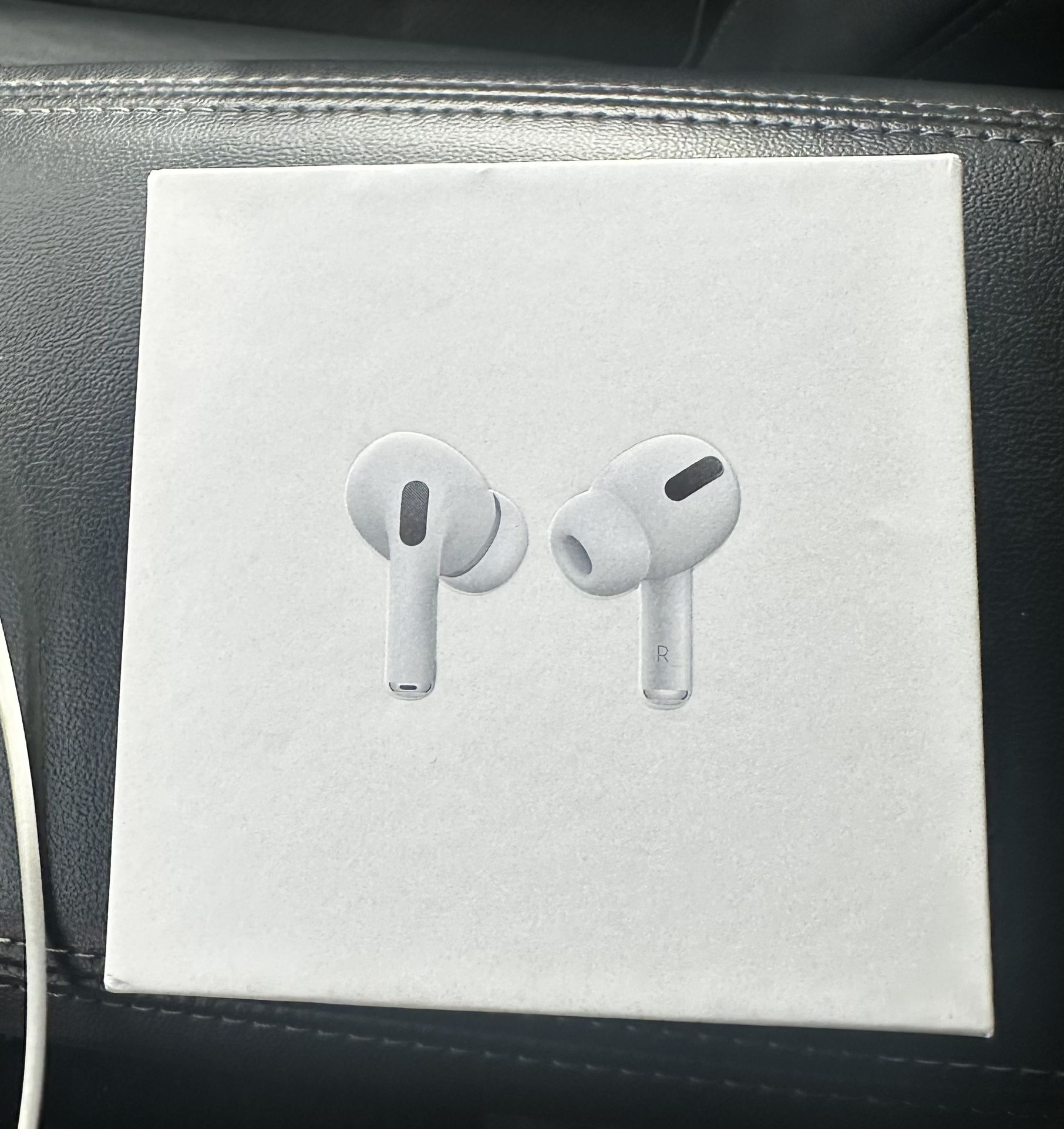 Apple Air Pod Pro With Magsafe Charging Case