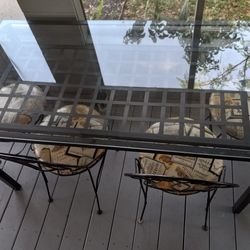 Glass Metal Table With 4 Chairs. 