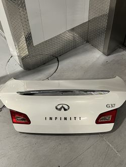 Infiniti G37/G35 Sedan Trunk 