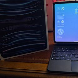 iPad Pro 11 Inch M2 (4th Gen) 128GB WiFi and Cellular PLUS Apple Magic Keyboard 