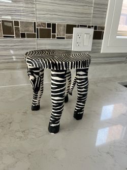 NEW ZEBRA CAKE STAND