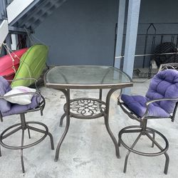 Outside Glass High Top Metal Table W/2 Stools/chairs