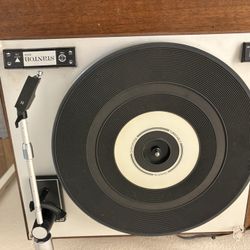 Stanton Turntable