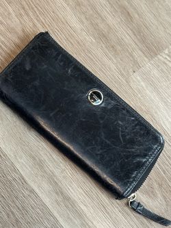 Coach Vintage Leather Zip Around Wallet