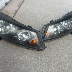 2009 Honda Accord headlight Assembly 