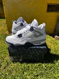 Jordan 4 Midnight Navy