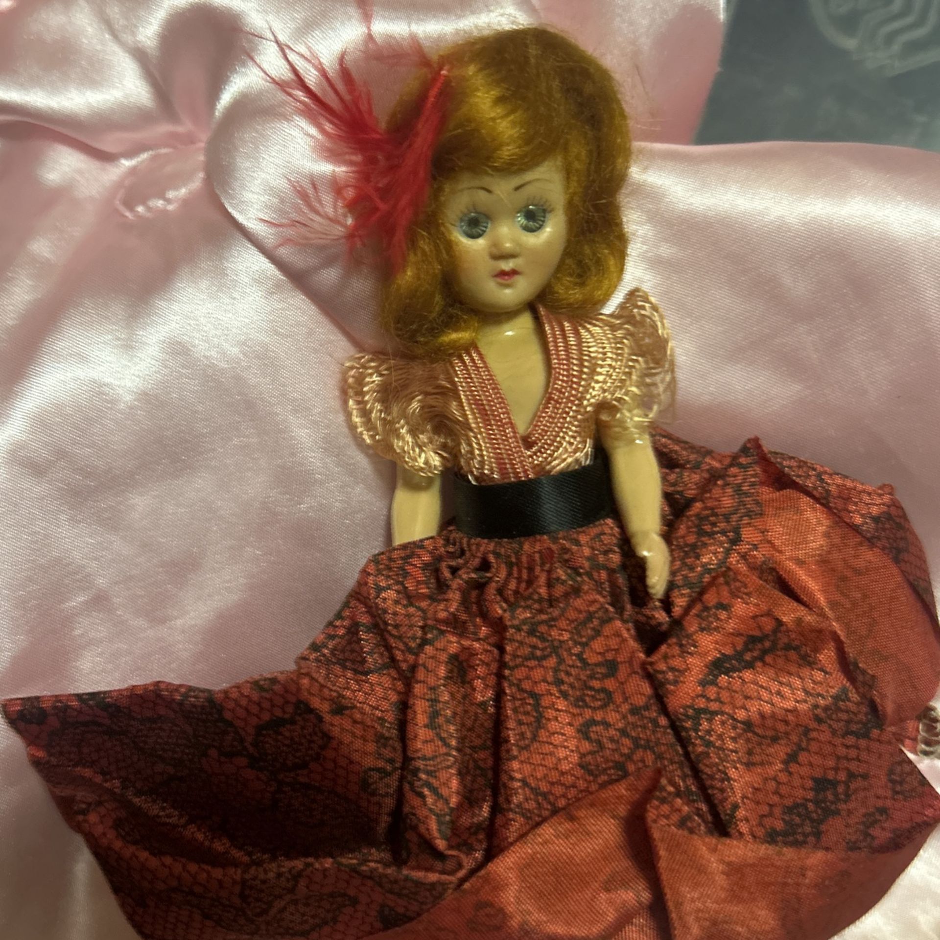 Antique Doll Eyes Blink Mint