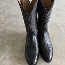 Cody James Caiman Boots