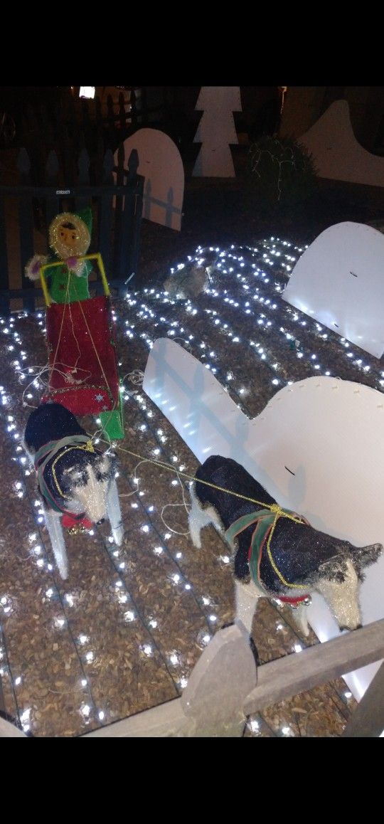 Lighted Christmas Yard Decoration Eskimo Husky Dog Sled