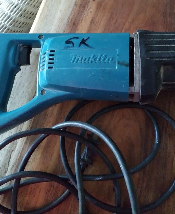 Makita Repro Saw