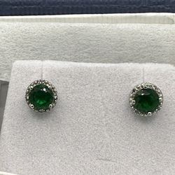 New Emerald Round 2.00 Carat Stud Earrings Sterling Silver 1.50 Grams Total