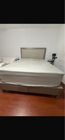Queen bed