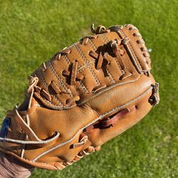 McGregor Baseball Glove